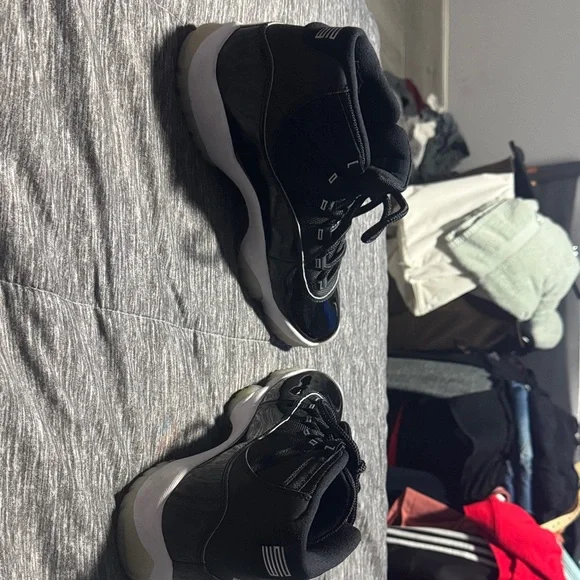 Jordan Kids Black and White Sneakers - Picture 4 of 12